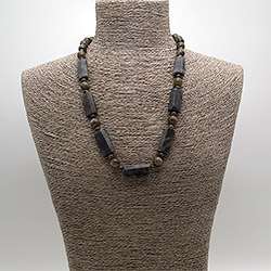 Бусы из лабрадора прямоугольник грань