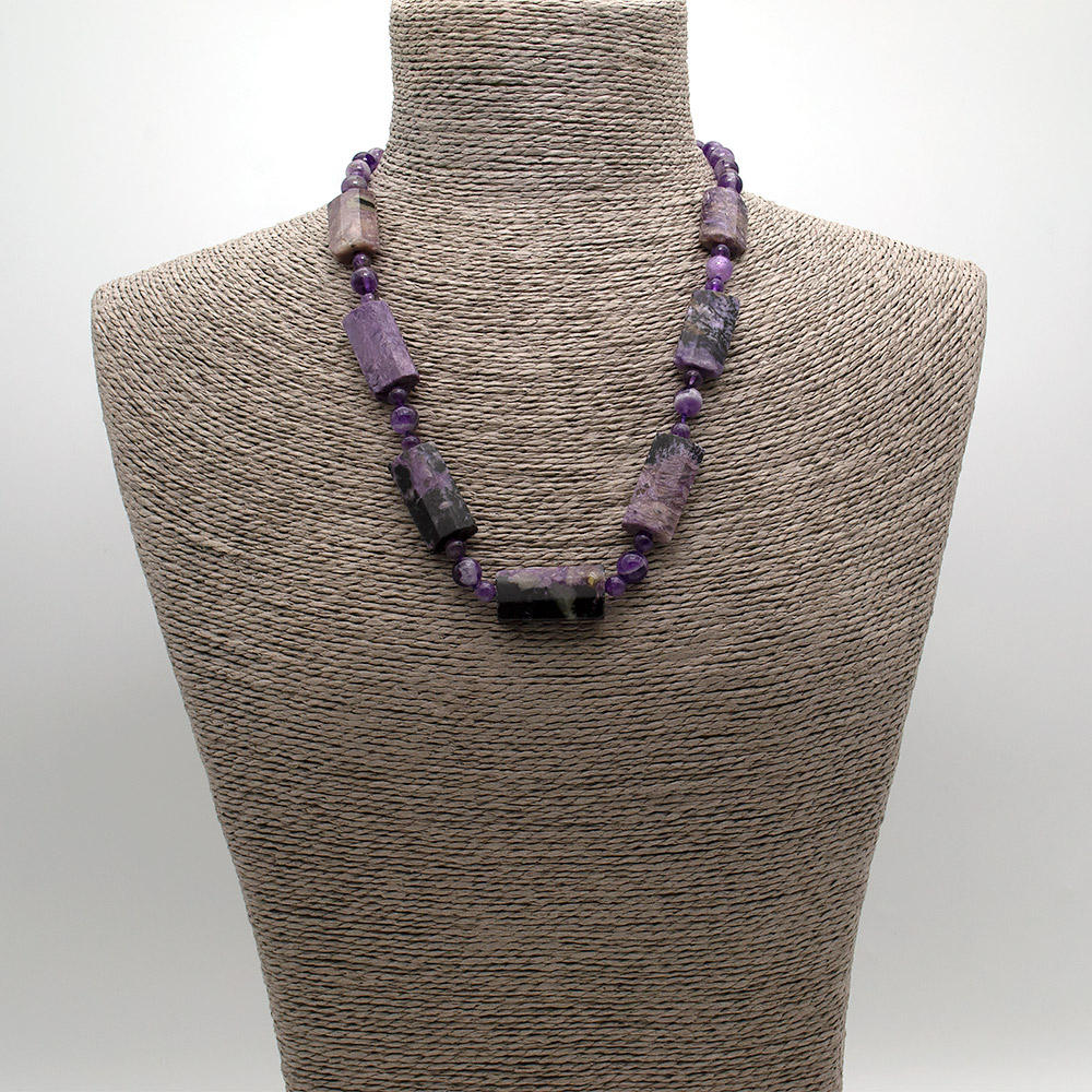 Фото товара бусы из чароита прямоугольник грань