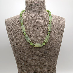 Бусы из пренита прямоугольник грань