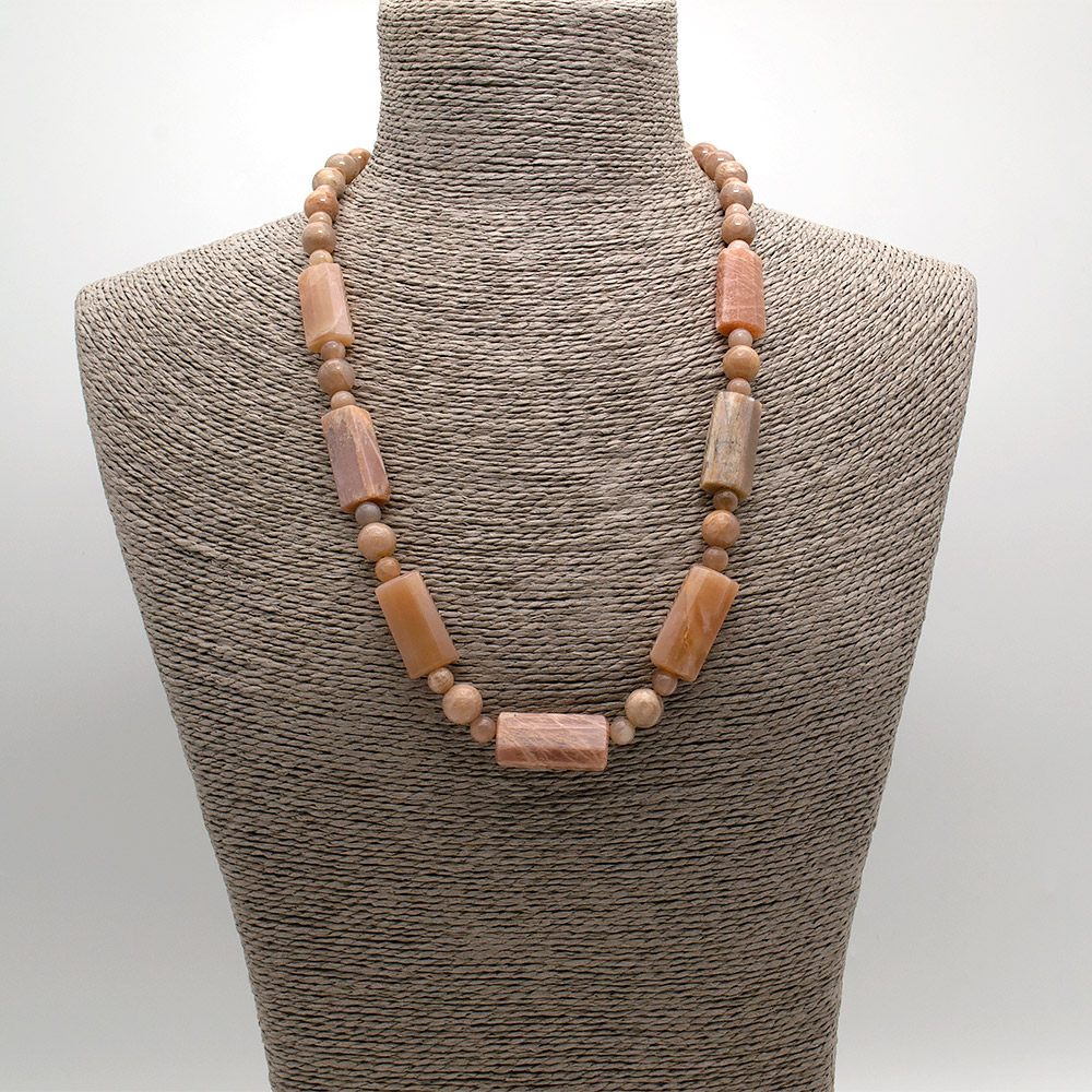 Фото товара бусы из солнечного камня прямоугольник грань