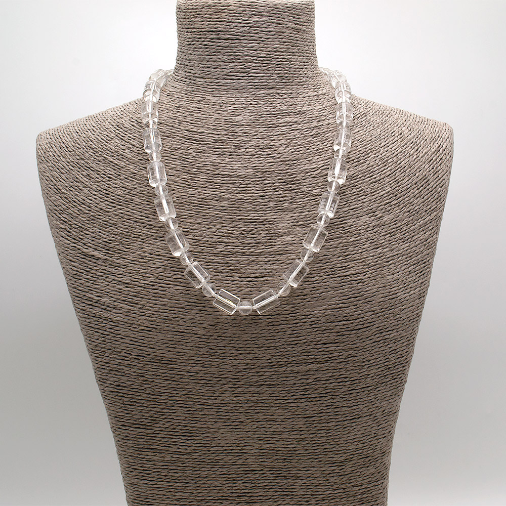 Фото товара бусы из горного хрусталя цилиндр грань