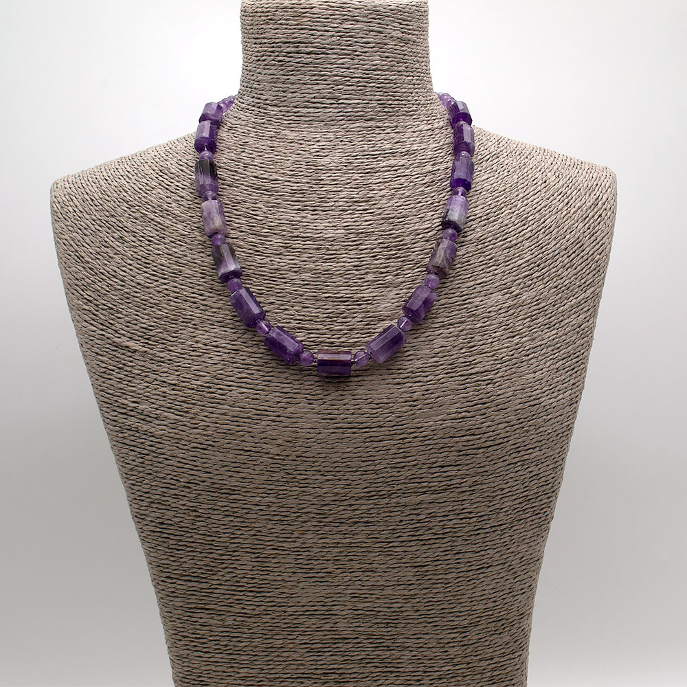Фото товара бусы из аметиста цилиндр грань