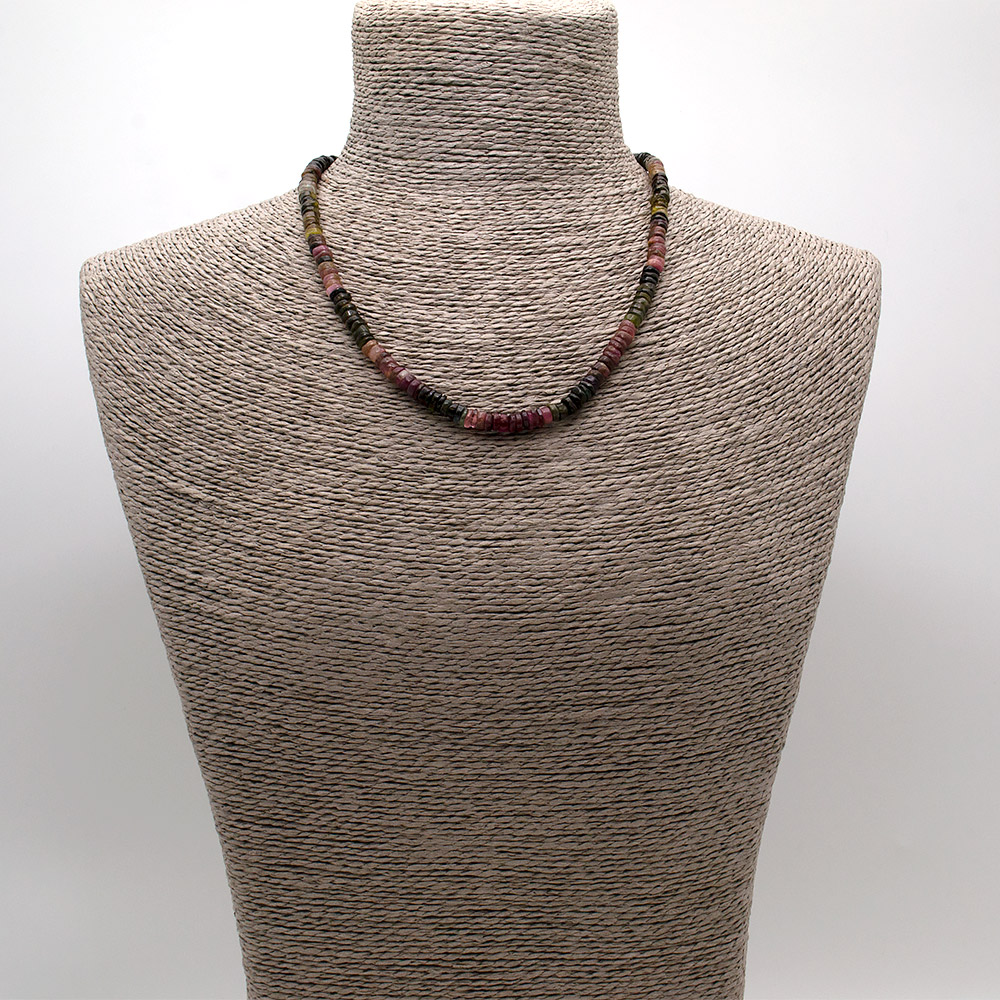 Фото товара бусы из турмалина разделитель