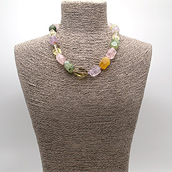 Бусы из самоцветов галтовка