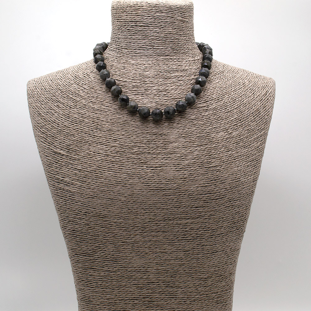 Фото товара бусы из лабрадора шар граненый 11 мм