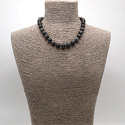 Бусы из лабрадора шар граненый 11 мм