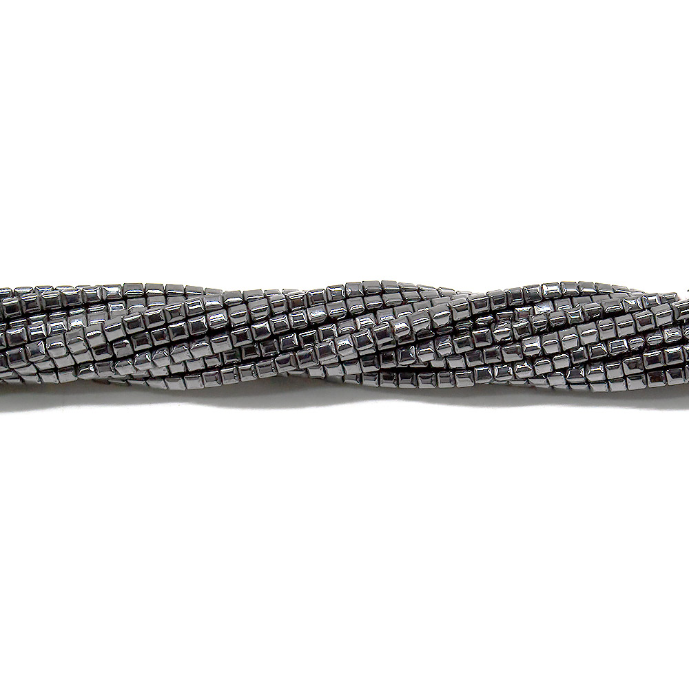 Фото товара гематит куб 2*2 мм с гранями