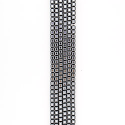 Фото товара гематит куб 8*8 мм с гранями