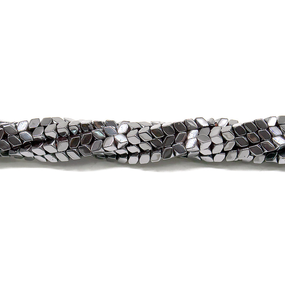 Гематит многогранник треугольный 3*4 мм