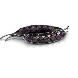 Брошь "Лепесток" аметист со стразами