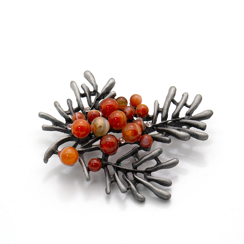 Фото товара брошь "можжевельник" сердолик