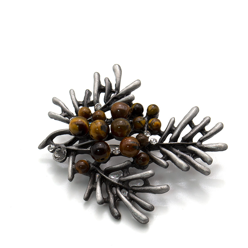 Фото товара брошь "можжевельник" тигровый глаз