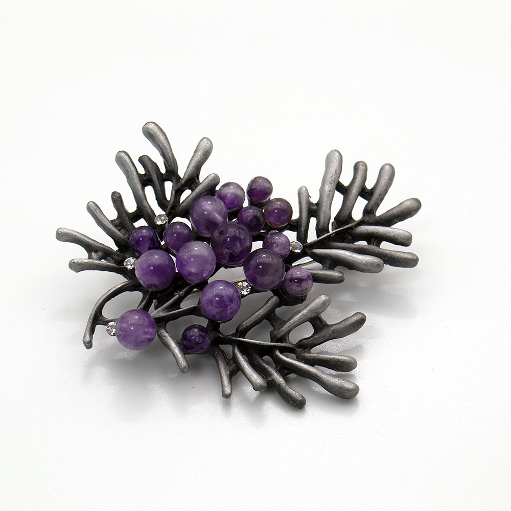 Фото товара брошь "можжевельник" аметист