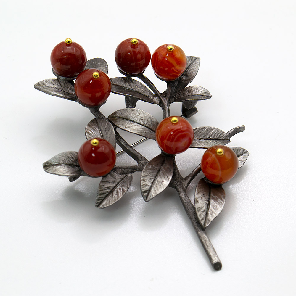 Фото товара брошь - подвеска "ветка 7 шариков" сердолик