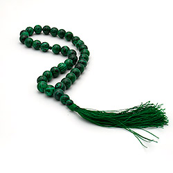 Четки из малахита имитации 12 мм 33 бусины
