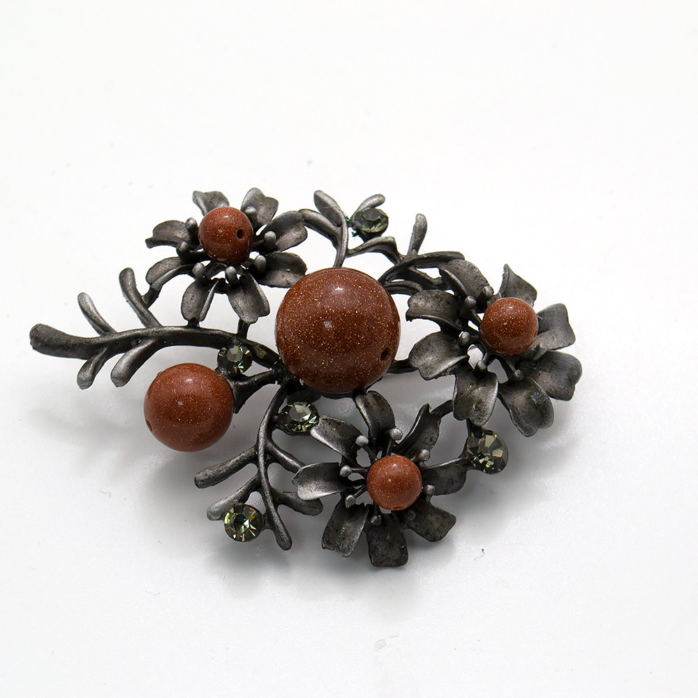 Фото товара брошь "3 цветка" авантюрин синтетический коричневый