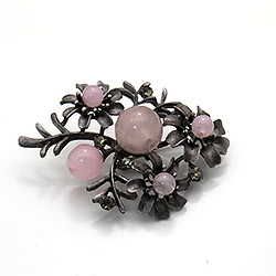 Брошь "3 цветка" розовый кварц