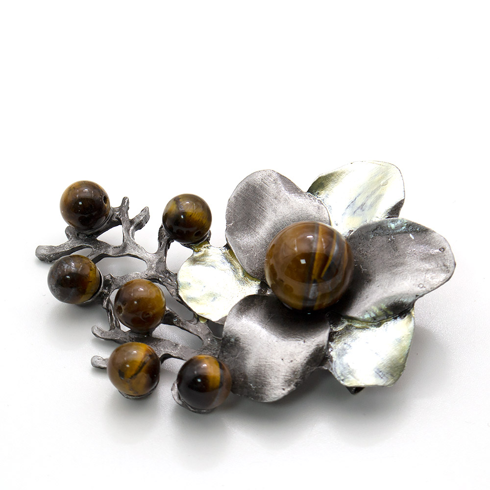 Фото товара брошь - подвеска "цветка" тигровый глаз