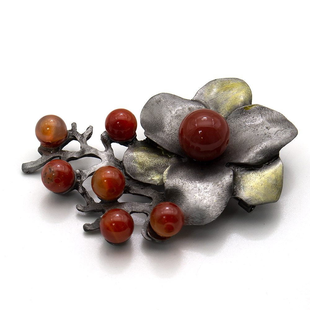 Фото товара брошь - подвеска "цветок" сердолик