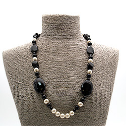 Бусы из агата черного, майорики