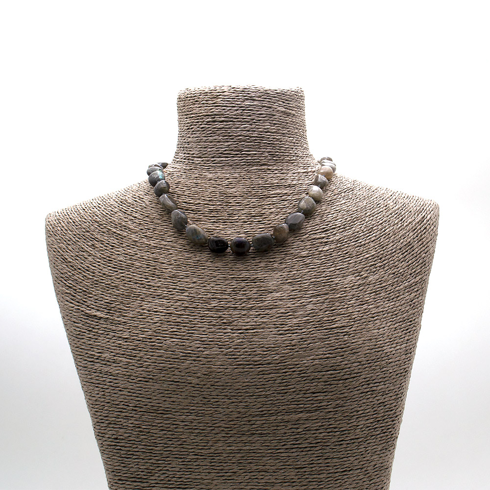 Фото товара бусы из лабрадора галтовка 15*10 мм