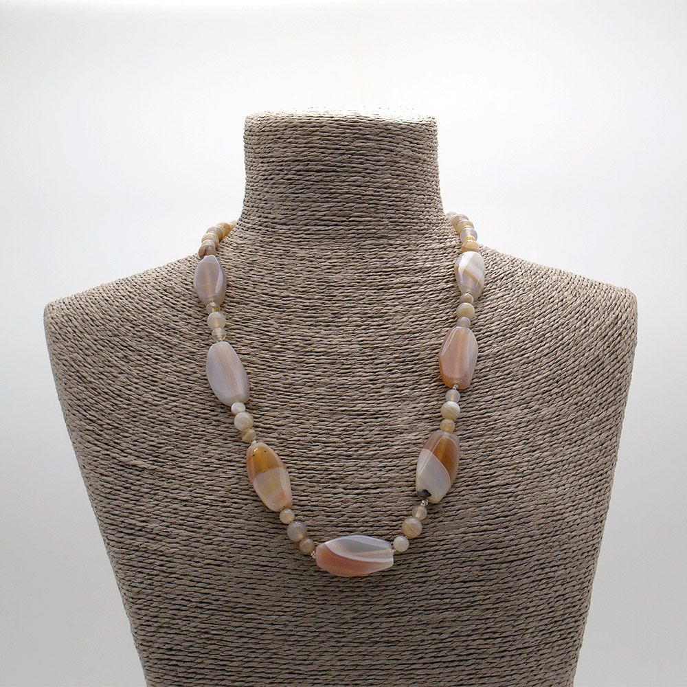 Фото товара бусы из агата цвет медовый ботсван таблетка скошенная 30*16 мм