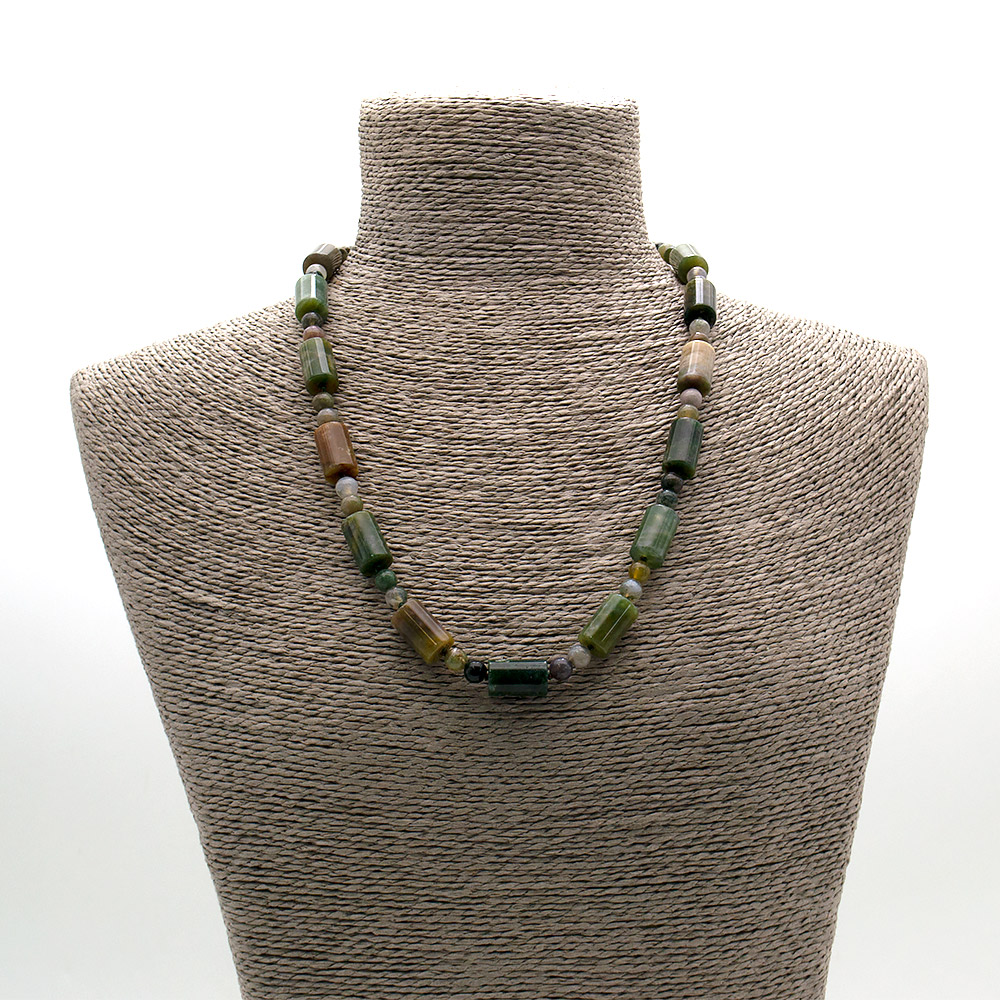 Фото товара бусы из яшмы зеленой цилиндр