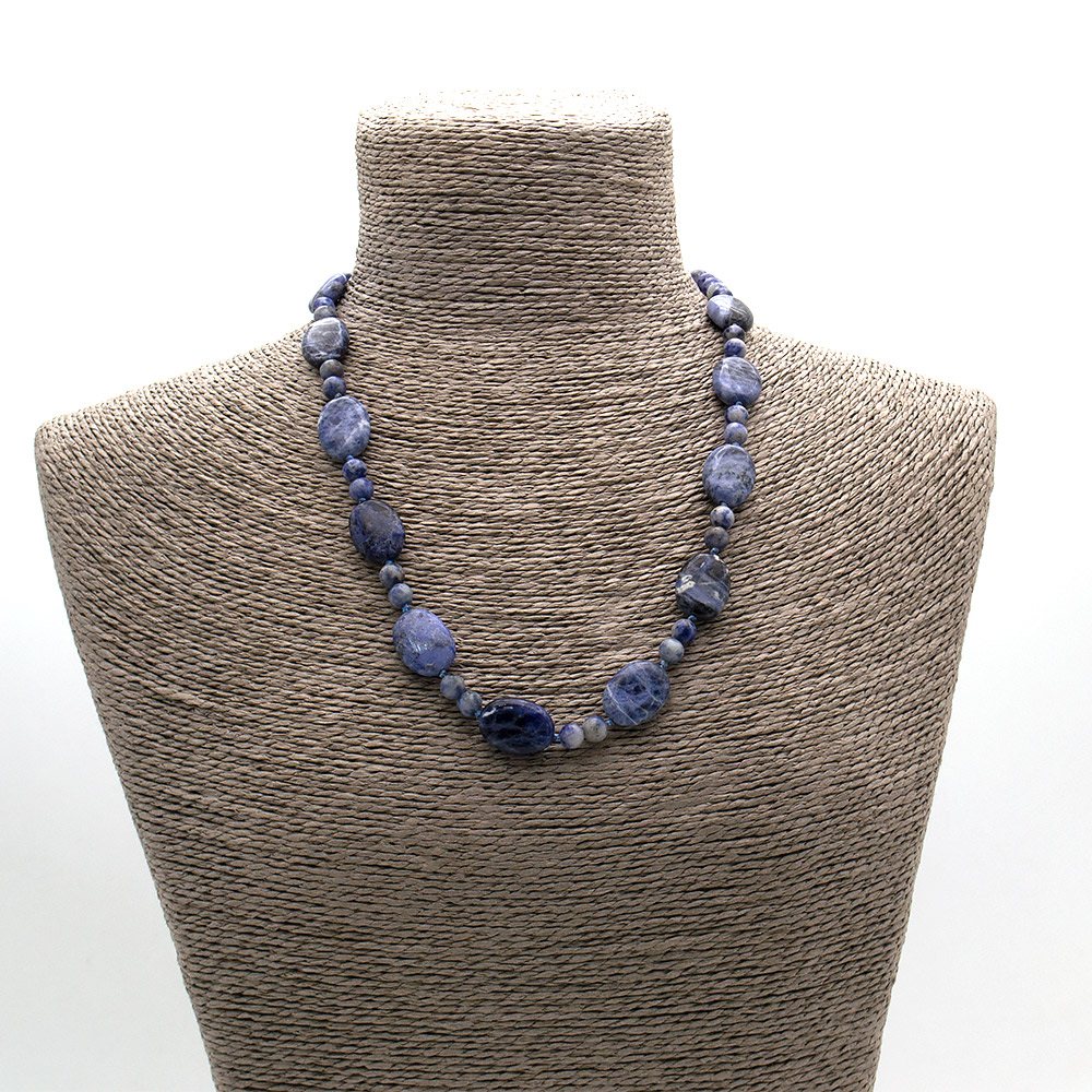 Фото товара бусы из содалита таблетка