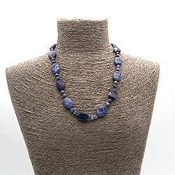 Бусы из содалита таблетка