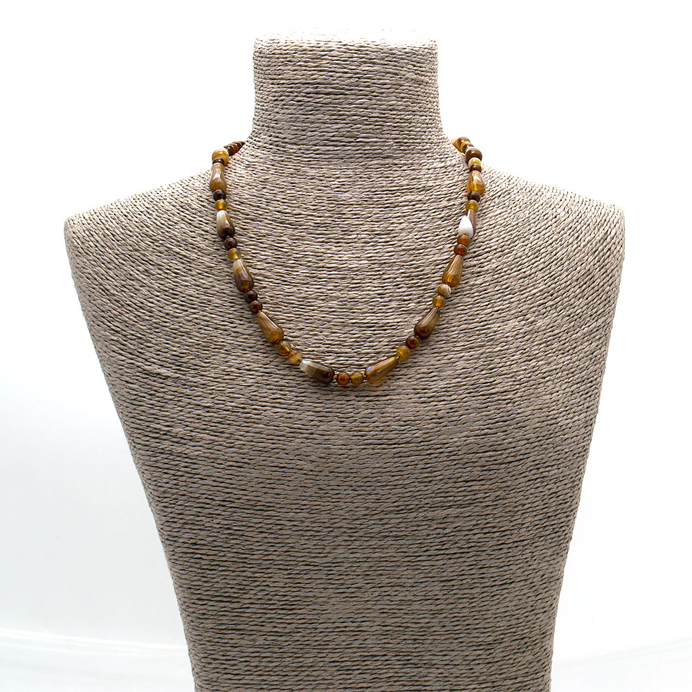 Фото товара бусы из агата  коричнево-белового капля 16*8 мм