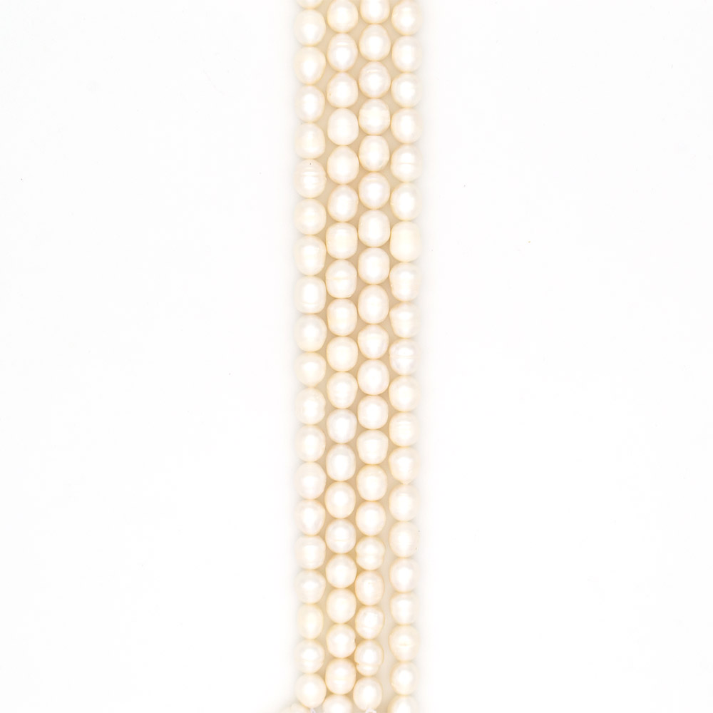 Фото товара жемчуг белый 10*8 мм