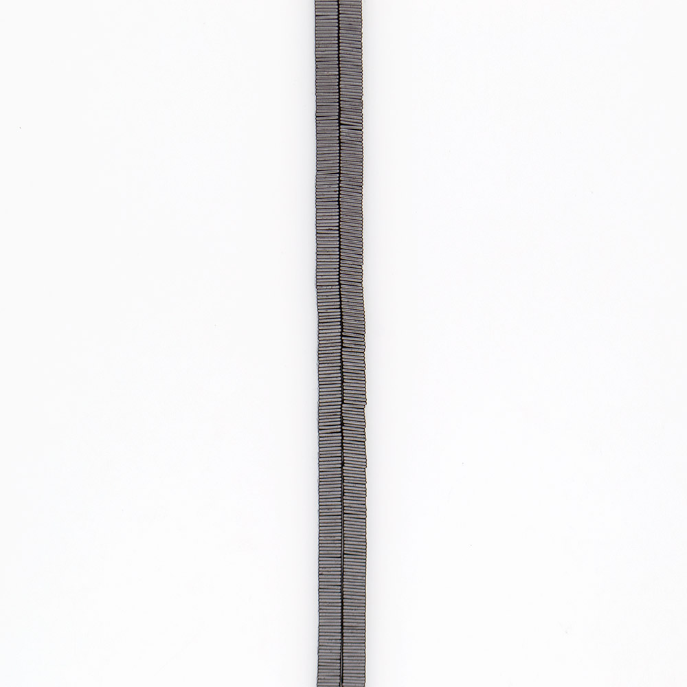 Фото товара гематит разделитель пластина 8*8*1 мм 