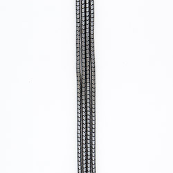 Фото товара гематит разделитель змейка 6*6 мм