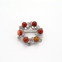 Брошь "Венок" сердолик