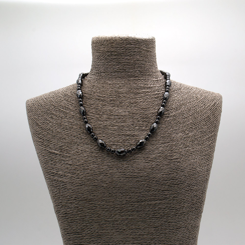 Фото товара бусы из гематита бочонок граненый 14*9 мм