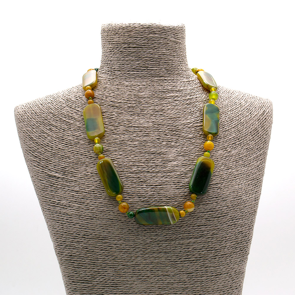 Фото товара бусы из агата тонированного желто-зеленого прямоугольник 40*17 мм