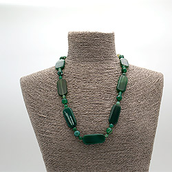 Бусы из агата тонированного зеленого прямоугольник 40*17 мм