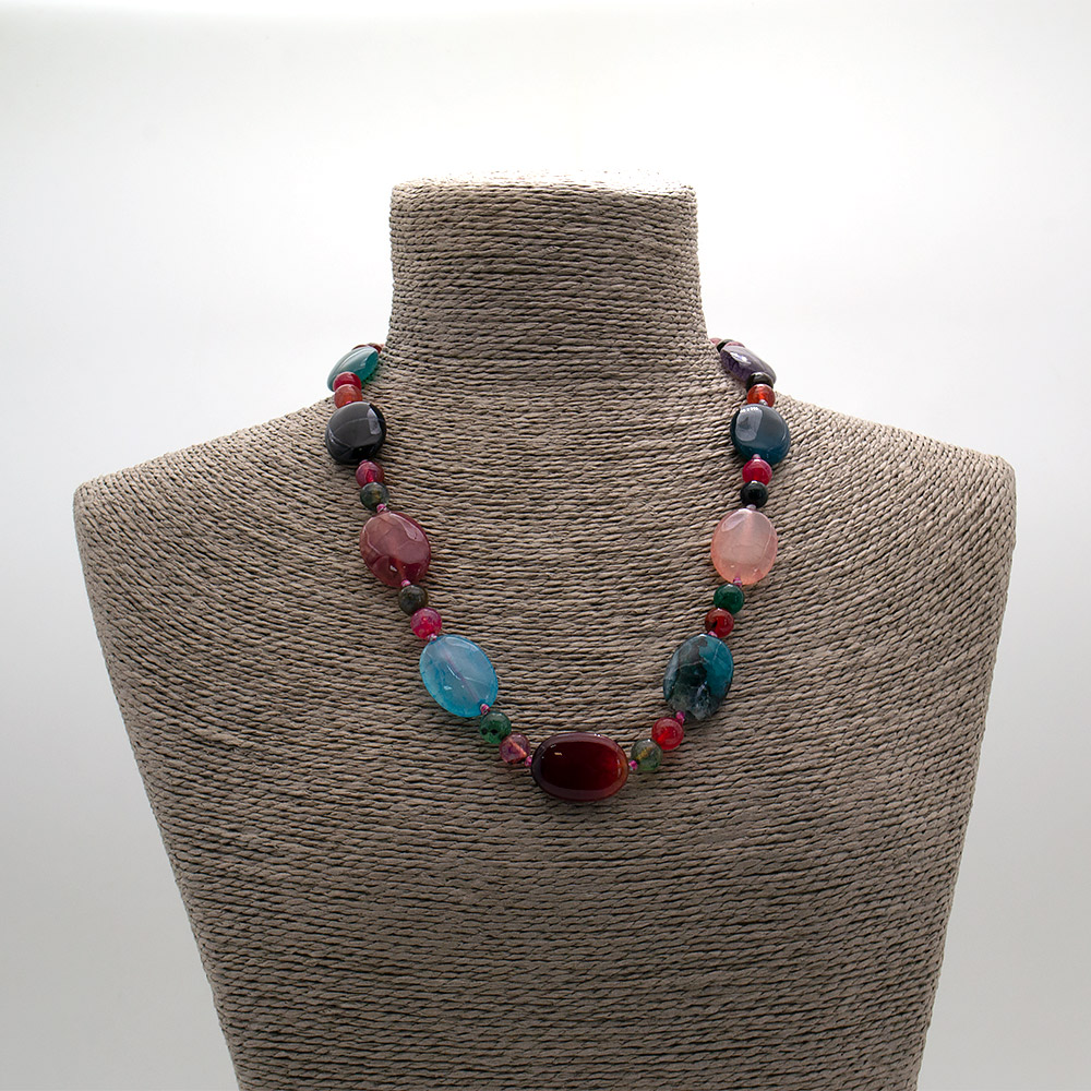 Фото товара бусы из агата тонированного кракле цветного таблетка овальная 25*18 мм