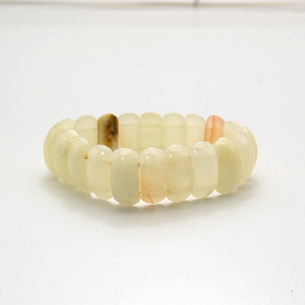 Браслет из оникса белого сегмент 22*10 мм