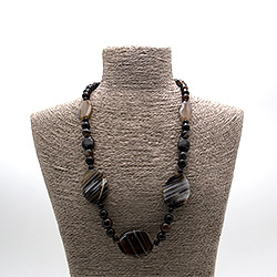 Бусы из агата тонированного коричневого таблетка витая