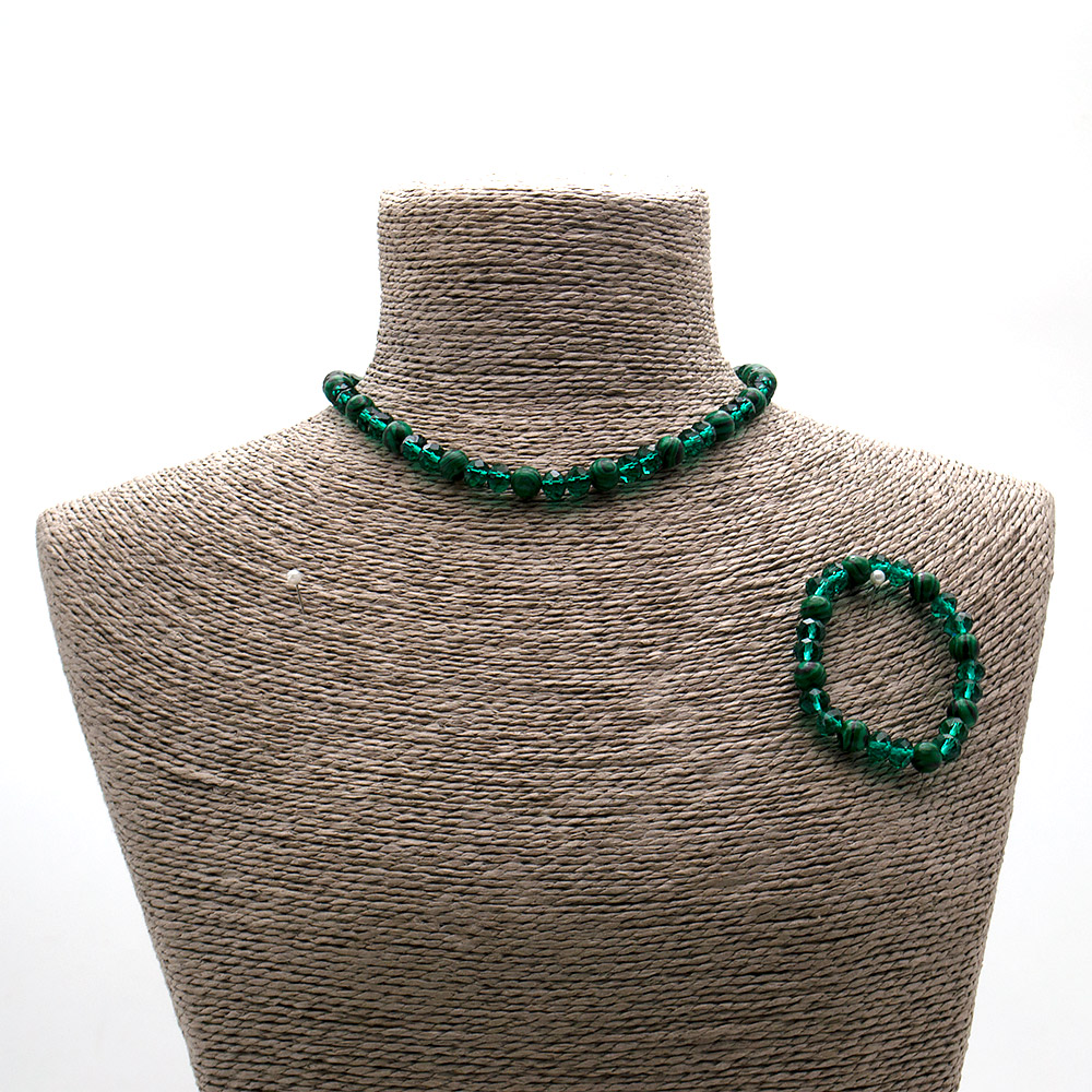 Фото товара бусы,браслет из малахита имитации с цирконом