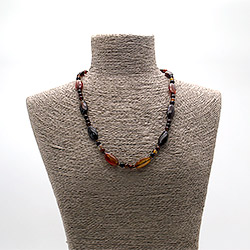 Бусы из сердолика темного таблетка овал