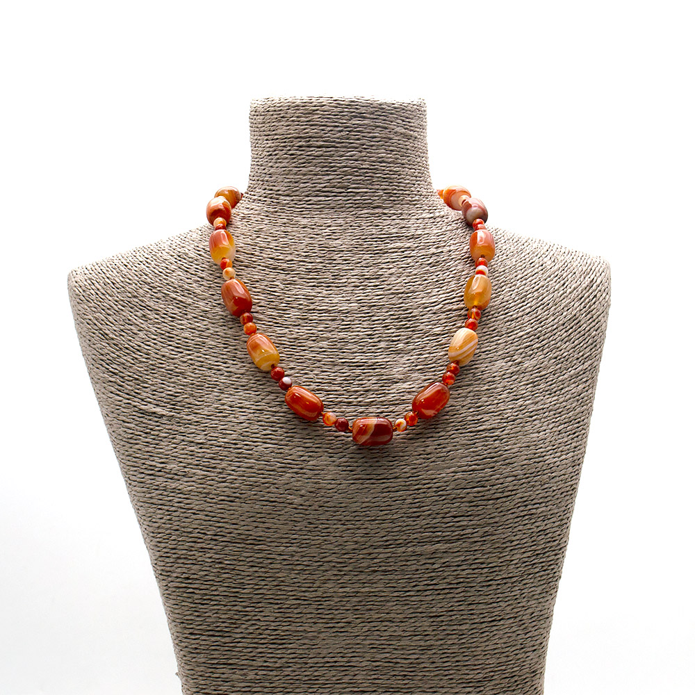 Фото товара бусы из сердолика светлого бочонок