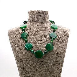 Фото товара бусы из агата тонированного зеленого таблетка круглая 32 мм