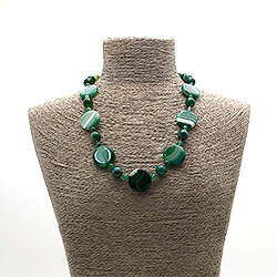 Фото товара бусы из агата тонированного зеленого таблетка круглая 25 мм