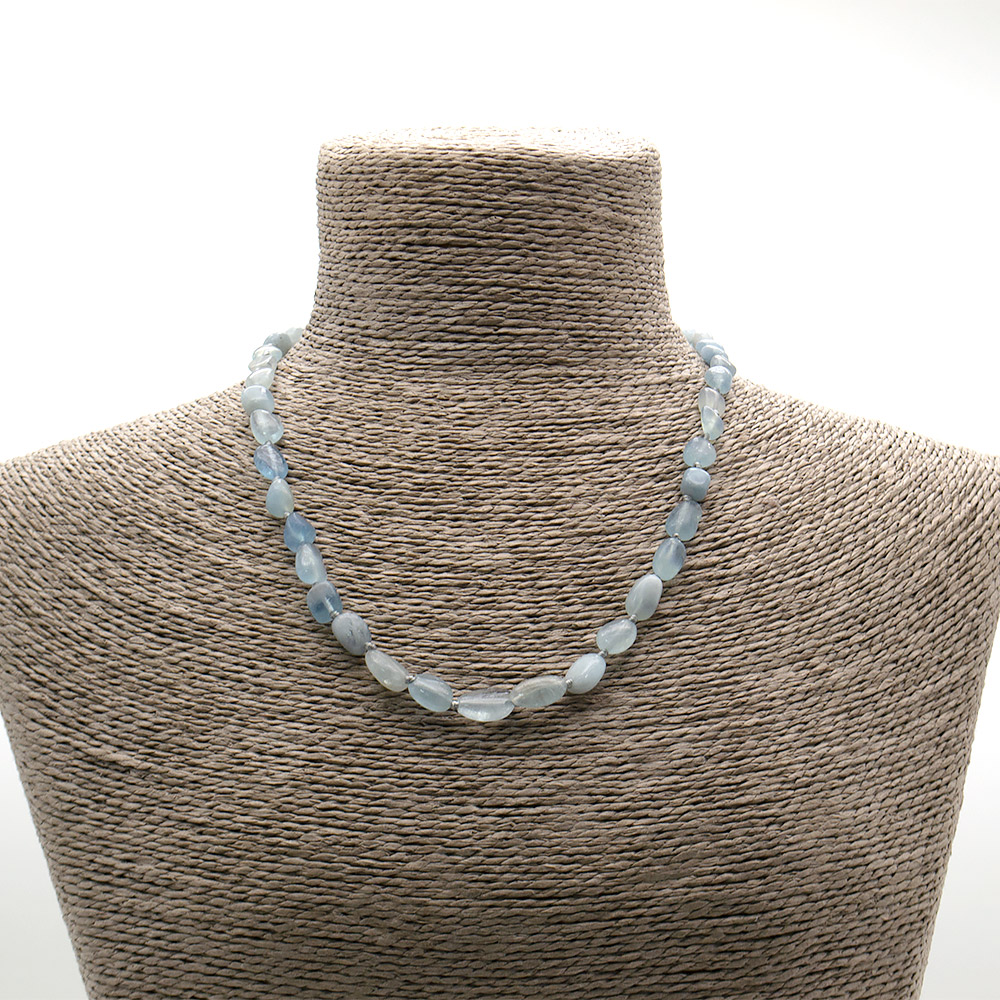 Фото товара бусы из аквамарина галтовка 8*10 мм