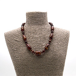 Бусы из яшмы красной бочонок