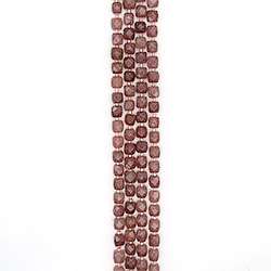 Фото товара земляничный кварц кубик граненый 10 мм