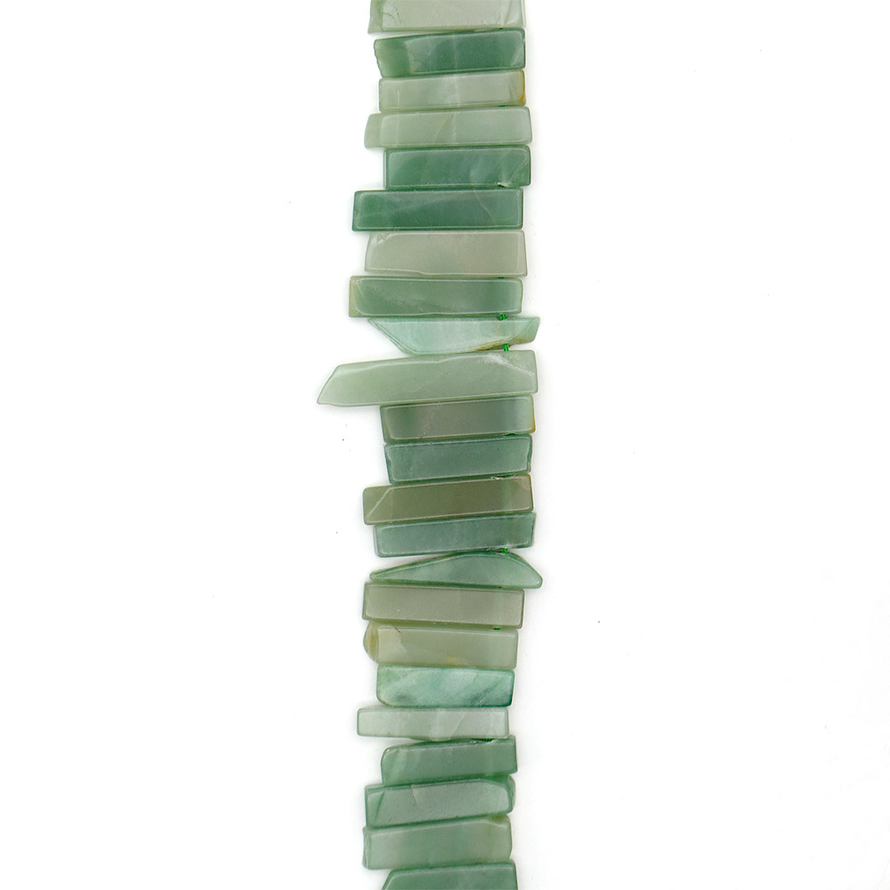 Фото товара авантюрин зеленый натура пластины на увеличение от 32*10 до 53*10 мм