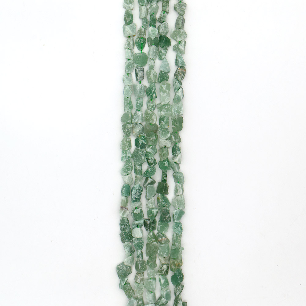 Фото товара авантюрин зеленый натура крошка необработанная 14*10 мм